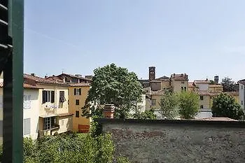 La Butterfly Guest 住宿加早餐酒店